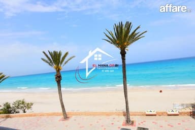 A vendre s+2 spacieux pied dans l’eau avec parking à mahdia