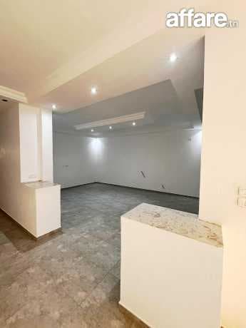 🏠 𝐑𝐈𝐀𝐃𝐇 el Andalous ; à louer Étage villa S+3