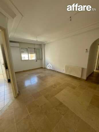 À VENDRE : Un appartement S+2 situé au Jardin de L’Aouina