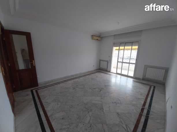 APPARTEMENT s+2 à Ennasr 1