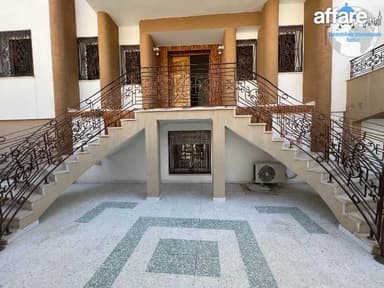 A louer etage de villa au RDC à Khzema