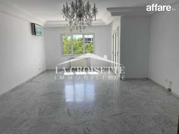Appartement S+3 à La Marsa MAL1555