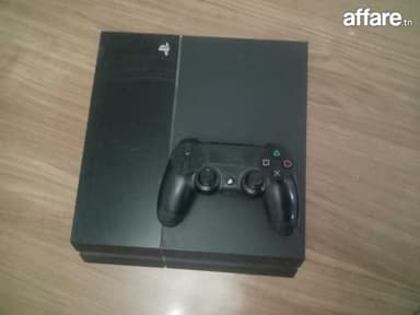 A vendre ps4 fat patché 