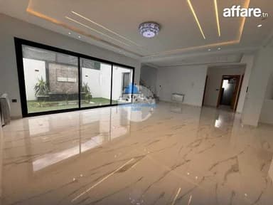 À Vendre : Villa de Prestige en Duplex avec Jardin et Garage