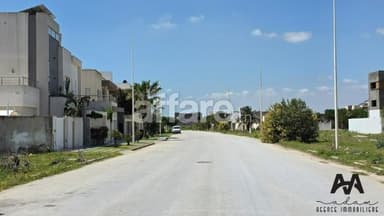 Terrain constructible de 365m² – Jinen Bni Khiar