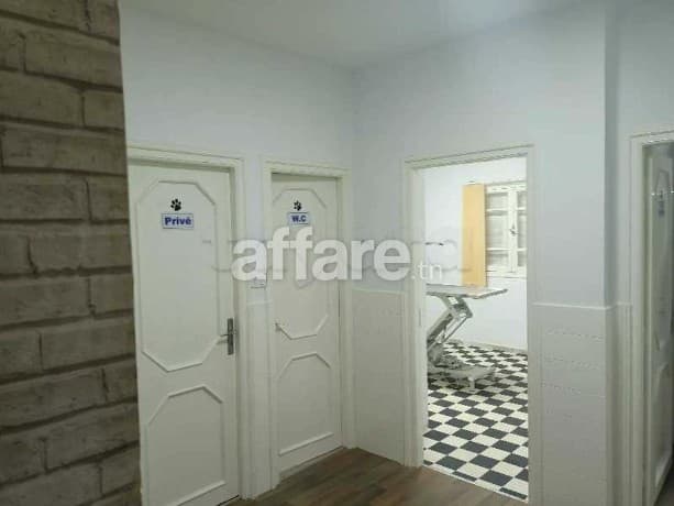 joli étage de villa Idéal pour usage bureautique