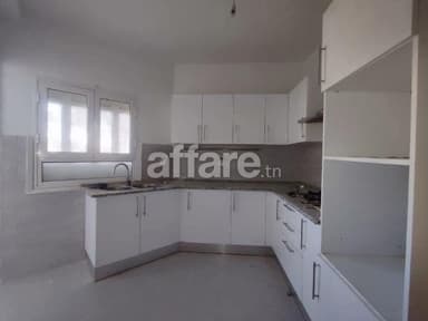 RIADH EL ANDALOUS APPARTEMENT S+4 AU REZ DE CHAUSSÉE A LOUER