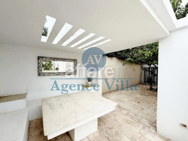 Charmante villa jumelée avec piscine à La Marsa