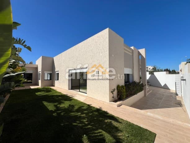 Villa neuve à vendre – Luxe et proximité de la mer