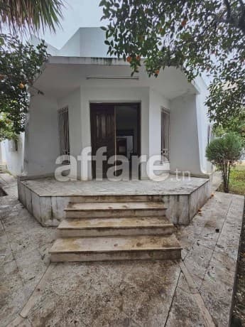 📍CITE GHAZELA 1 : OPPORTUNITÉ À SAISIR – VILLA S+4 À VENDRE