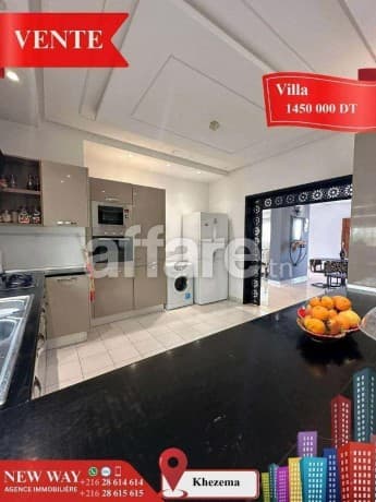 Villa à Khezema ouest dans un quartier résidentiel