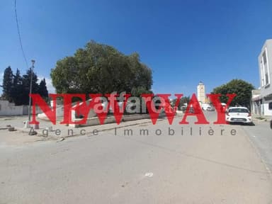 Local Commercial à Cité Zouhour, Proche de Toutes Commodités