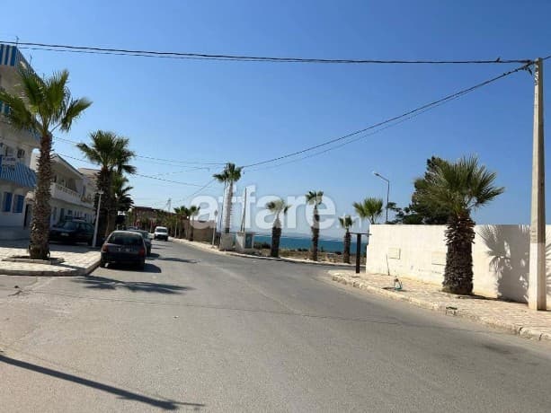 BEAU Terrain 430 m2 VOCATION R+3 hergla2 éme position de la 