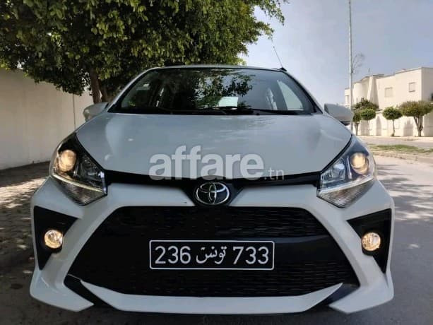 TOYOTA AYGO PREMIÈRE MAIN EN ÉTAT NEUF