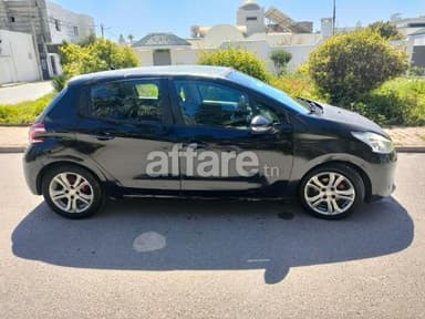 À vendre : Peugeot 208