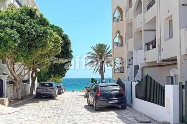 Avendre duplex pied dans l eau à chatt mariem m paradise