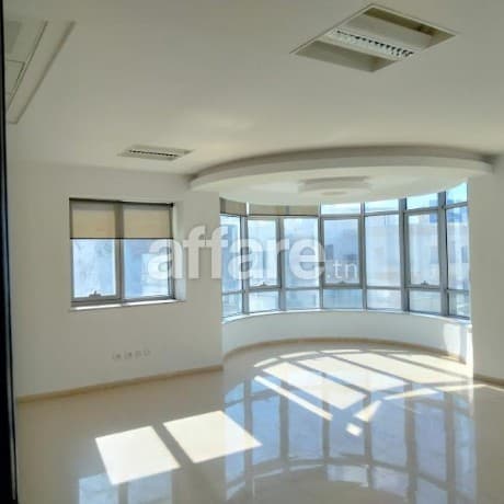 Super immeuble bureautique 4400 m² a lac 2