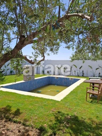 AV belle villa avec piscine à hammamet sud 