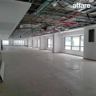 Immeuble neuf 2400 m² au lac 1