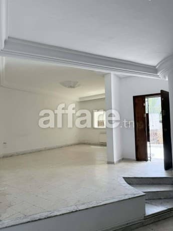 Joli étage de villa