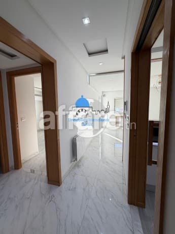 Appartement de luxe S+1 à louer à Sahloul 4