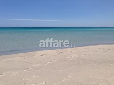 Terrain avec vus sur la mer
