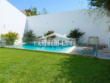 Duplex s3 avec piscine à Gammarth MDL0727