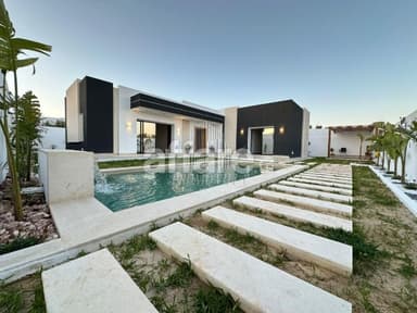 Une charmante villa plein pieds avec piscine