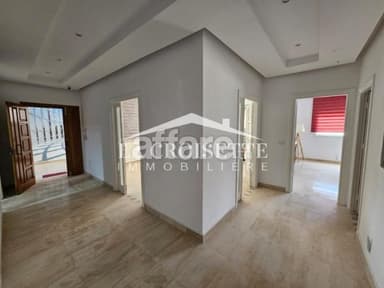 Bureau H2 à La Soukra ZBL0583