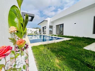 V638 Villa CRYSTAL