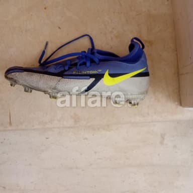 Crampons football nike