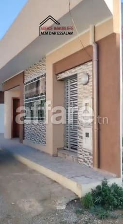 Maison indépendante avec un garage à kélibia