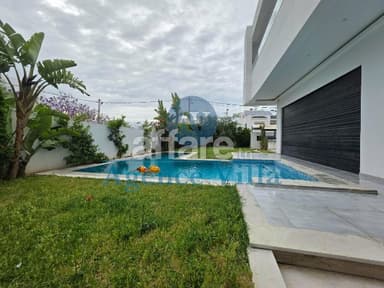 Villa S+5 avec piscine à Gammarth