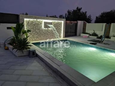 Villa Style USA avec Piscine En Vente à Chott Mariem