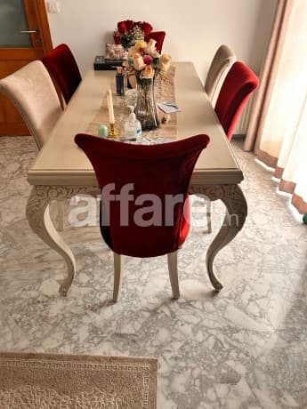 Table a manger + bahut