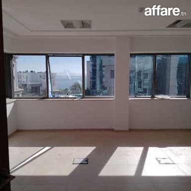 Bureau 397 m² hs au berge du lac 1
