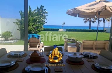 Villa S+4 Avec Jardin Pied Dans L eau à Maamoura Nabeul