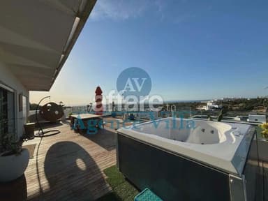 A louer penthouse S+3 avec vue me à Gammarth