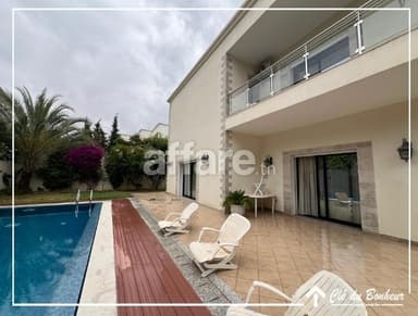 Une sperbe villa avec piscine à lac 2