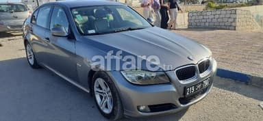 BMW SERIE 3 VOITURE DE FEMME 1ER MAIN IMPORTE