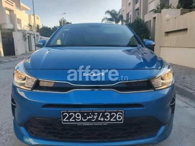 KIA RIO PRESTIGE PREMIÈRE MAIN EN ÉTAT NEUF