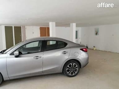 Mazda2 berline bien entretenue toujours en sous-sol à l’abri