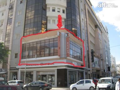 Magasin à vendre (avec parking ss / sans fonds de commerce) 