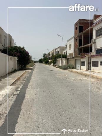 à vendre à  dar fadhal - la soukra 