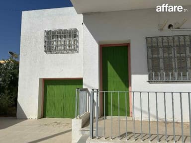 VILLA SPACIEUSE A KAID MHAMED KM 1,5 POUR ACTIVITE COMMERCIA