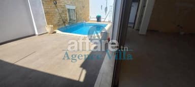 A louer un duplex s+4 avec terrasse et piscine à la Marsa