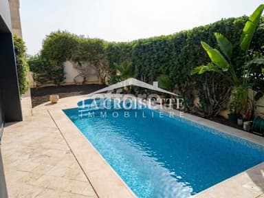 Villa S+4 avec piscine à La Marsa MVL0130