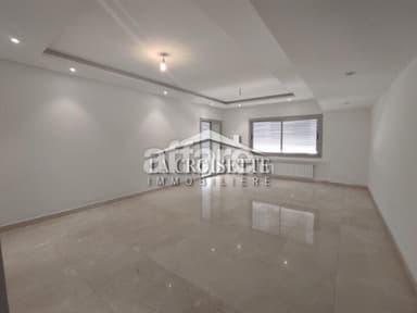 Appartement S+3 vue sur mer à La Marsa ZAL1195