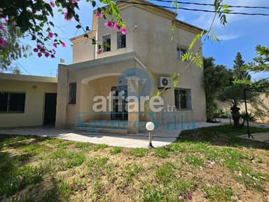 A louer une villa s+3 avec jardin à la Soukra