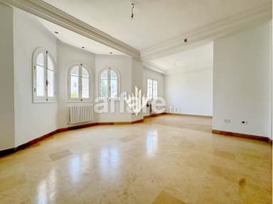 A Louer Appartement S+3 à Cité Ennasr